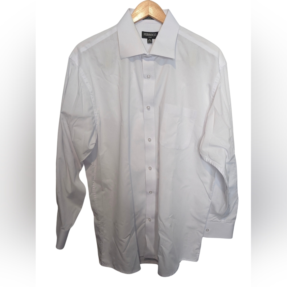 Ferrecci Men's Crisp White Dress Shirt. Size XL. 17-17 1/2 32/33